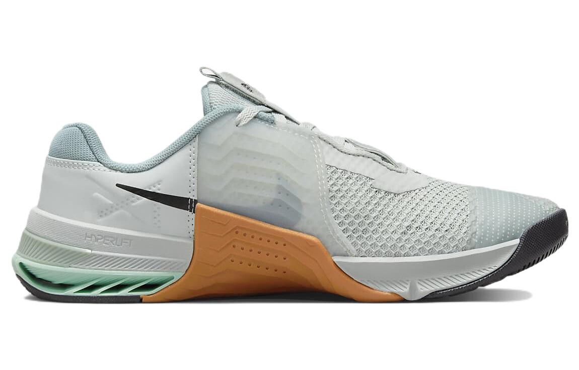 Кроссовки Nike Men, белый/коричневый/черный — фото 2