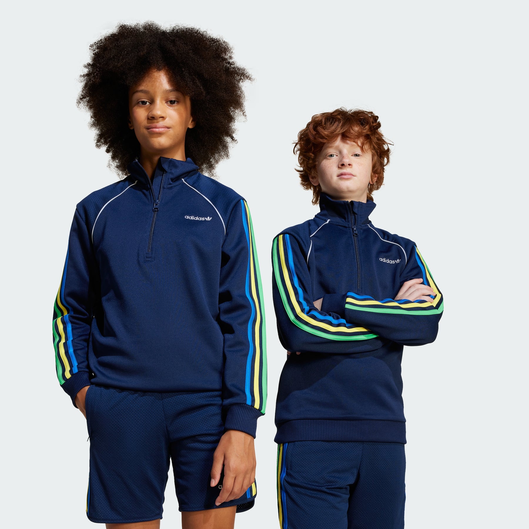 

Детская толстовка с застежкой-молнией на половину длины Adidas, night indigo