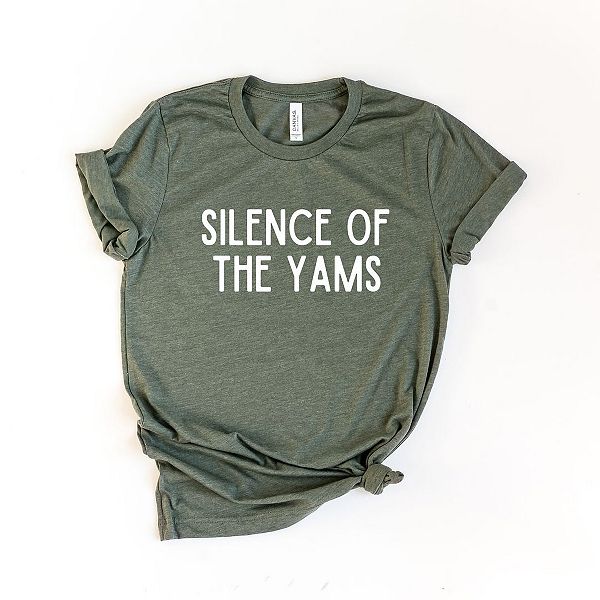 

Футболка с принтом Silence of the yams Simply Sage Market, Army Green, Зеленый, Футболка с принтом Silence of the yams Simply Sage Market, Army Green