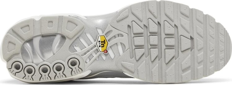 Кроссовки Air Max Plus 'Metallic Silver', серебряный — фото 4