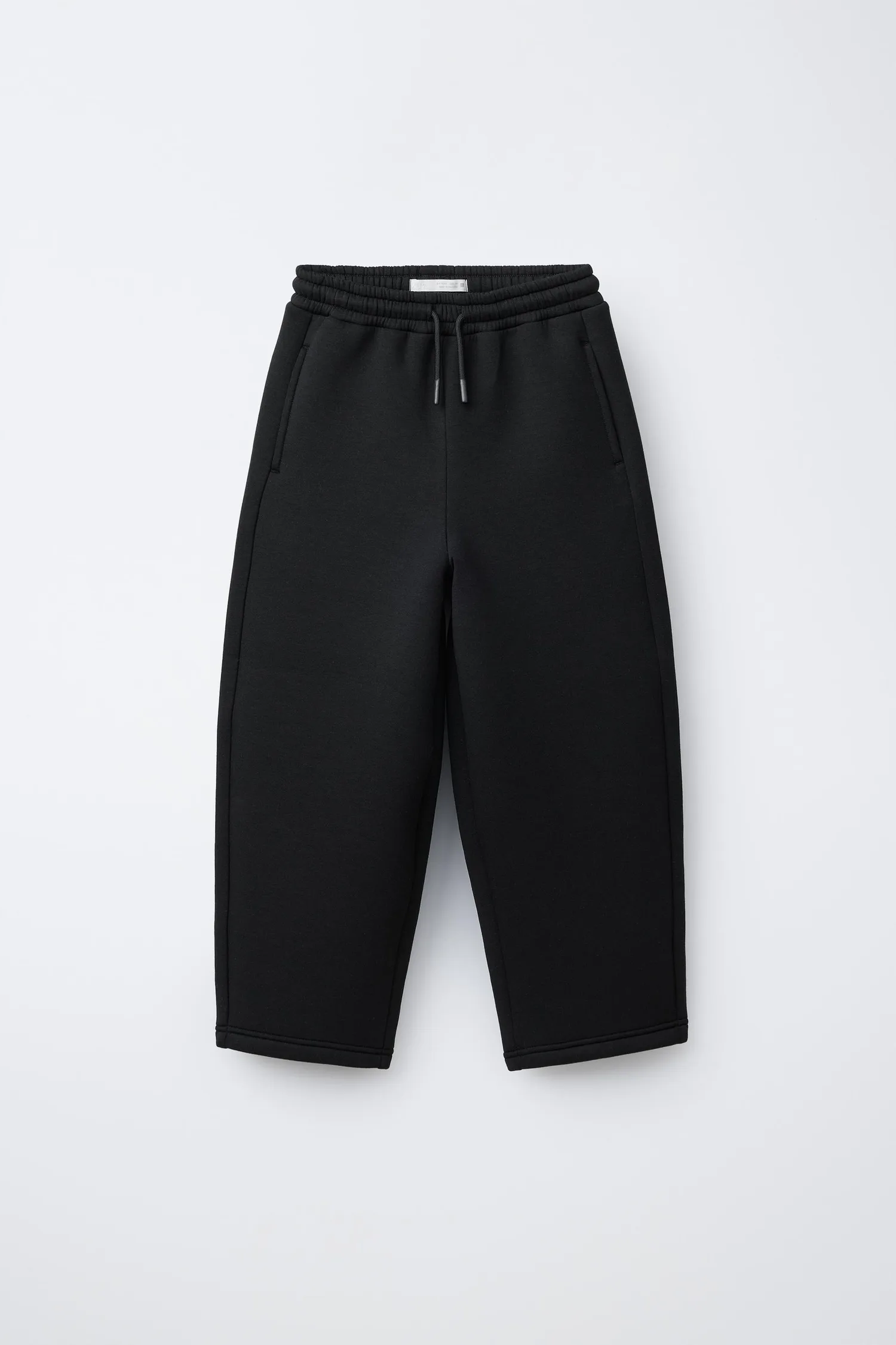 Прямые брюки с неопреновым эффектом Zara, черный