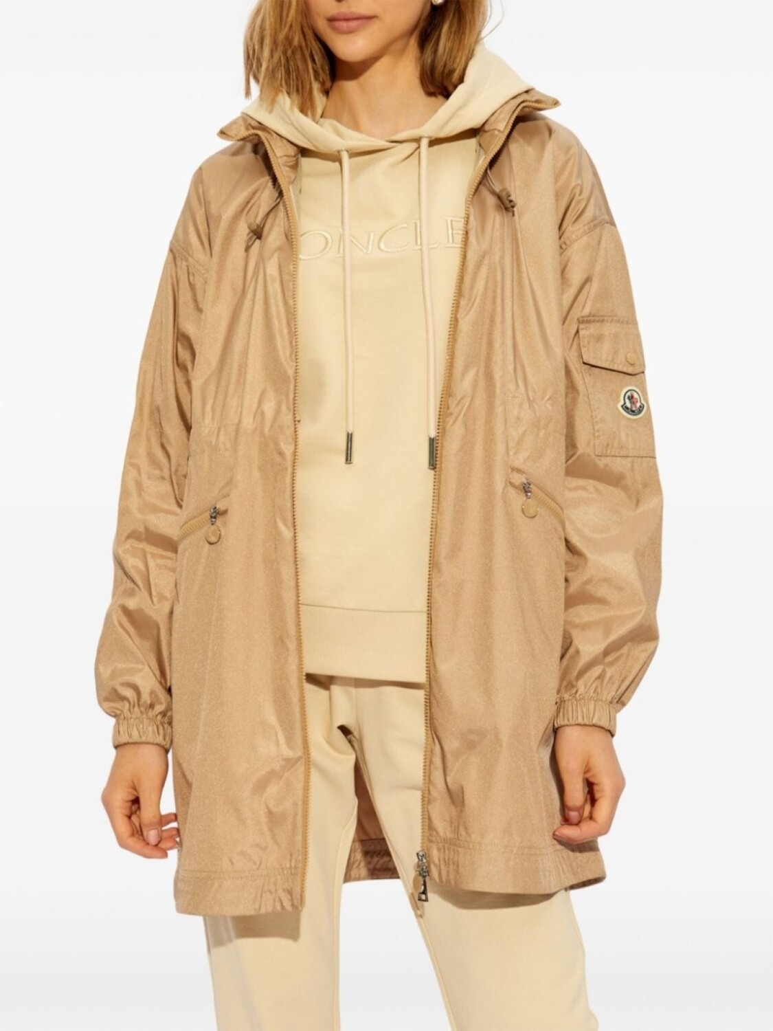 Moncler легкая парка на шнурке, нейтральный цвет — фото 3