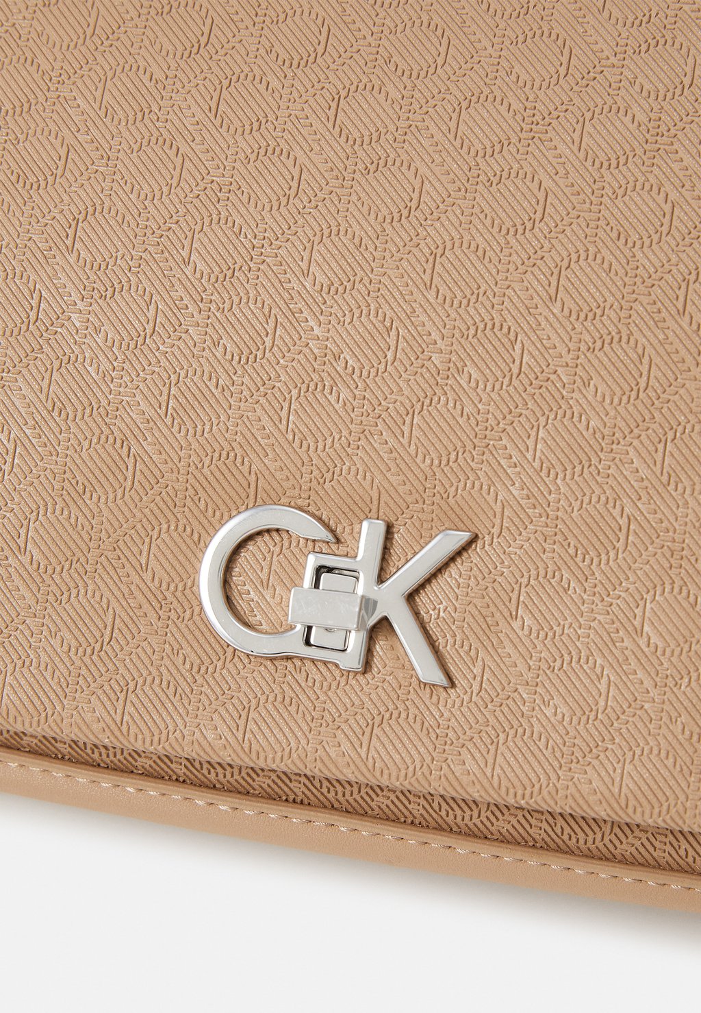 

Сумка SHOULDER BAG Calvin Klein, бежевый