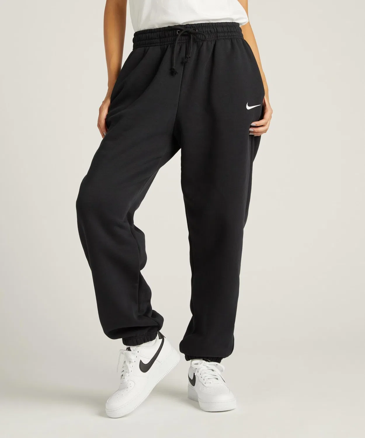 Спортивные штаны Nike Sportswear Phoenix Fleece высокие, свободные, чёрные