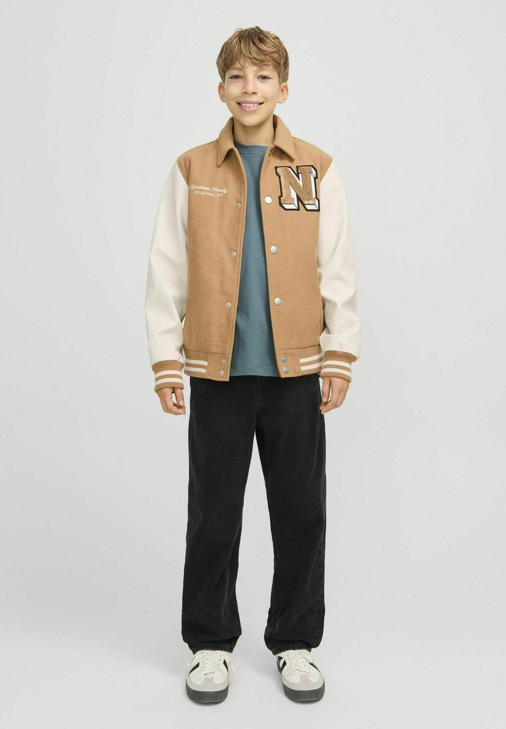 

Базовая футболка JJEURBAN EDGE SS O-NECK JNR Jack & Jones Junior, синий