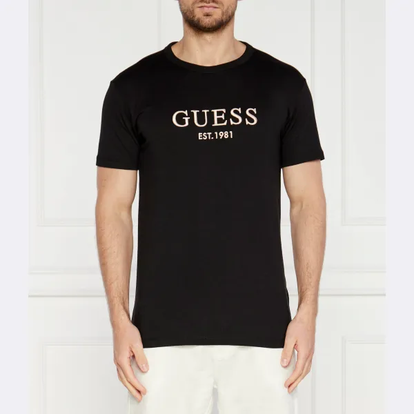 

Футболка стандартного кроя Guess, черный