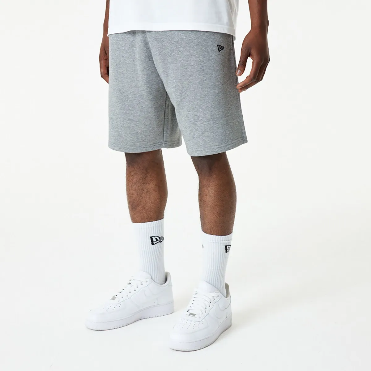 

Унисекс унисекс шорты Essentials New Era, серый