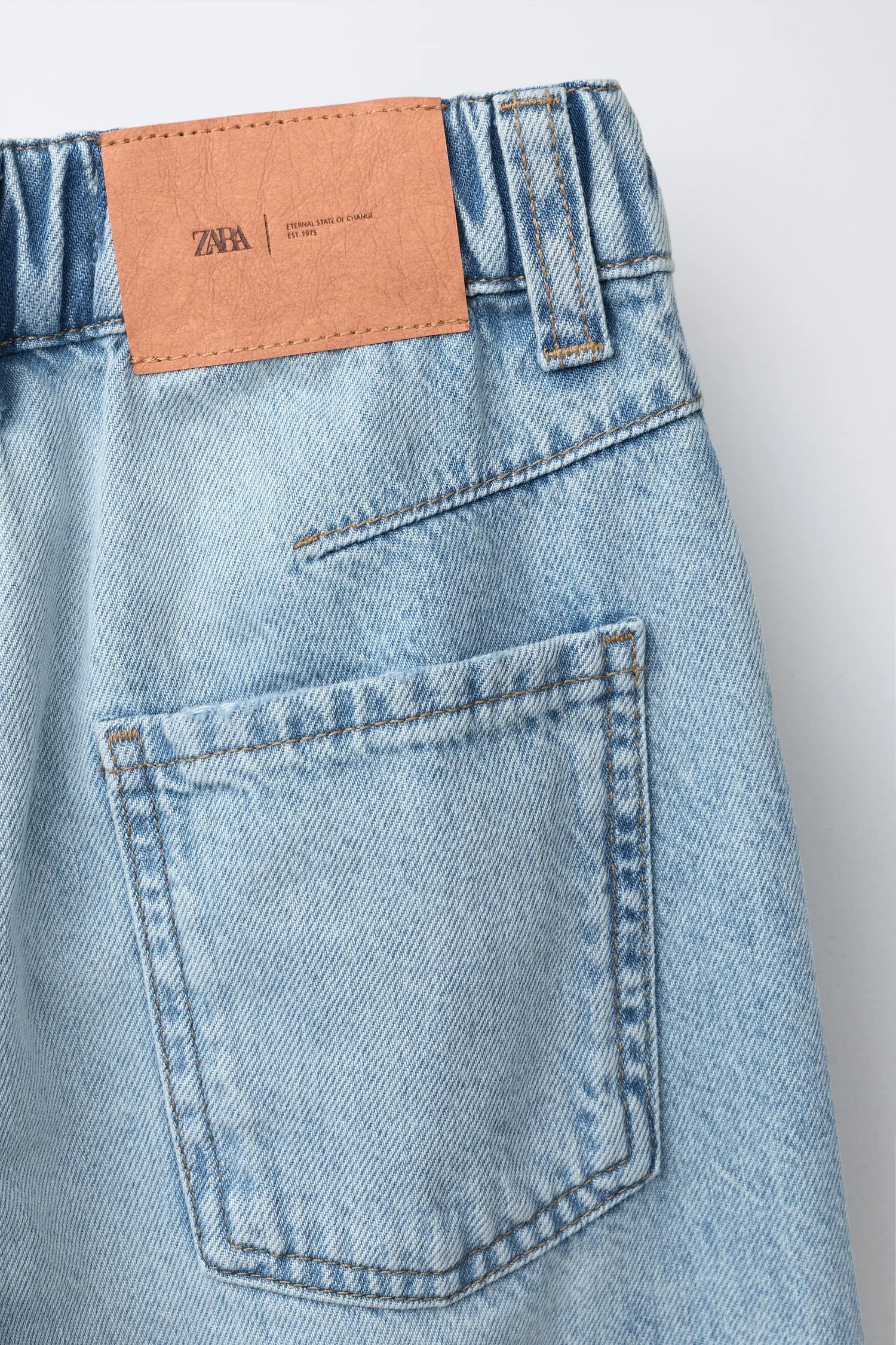 Zara Бочковые джинсы — фото 4