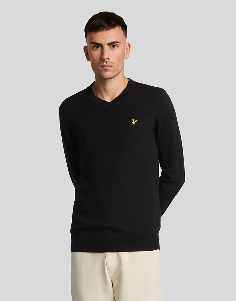 

Джемпер Lyle & Scott из мериносовой шерсти с V-образным вырезом, насыщенного черного цвета