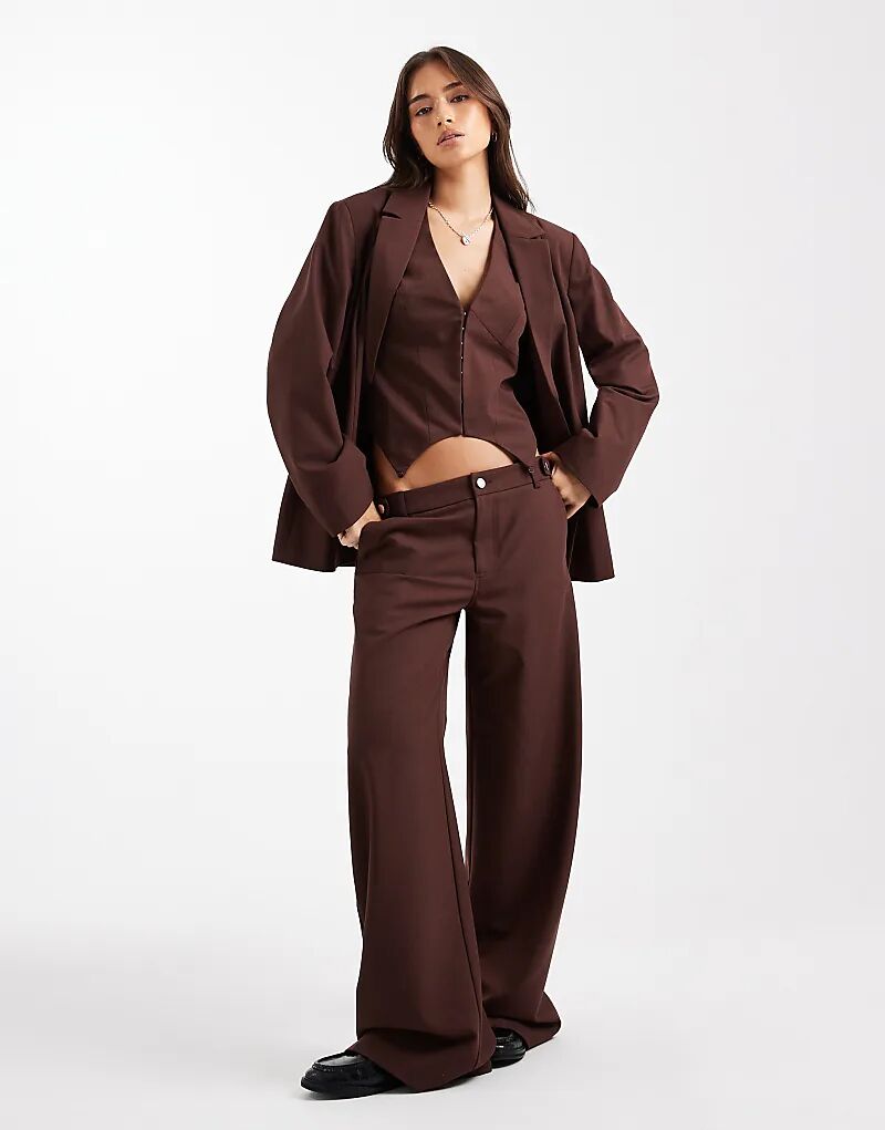 

COLLUSION брюки свободного кроя с низкой посадкой шоколадного цвета