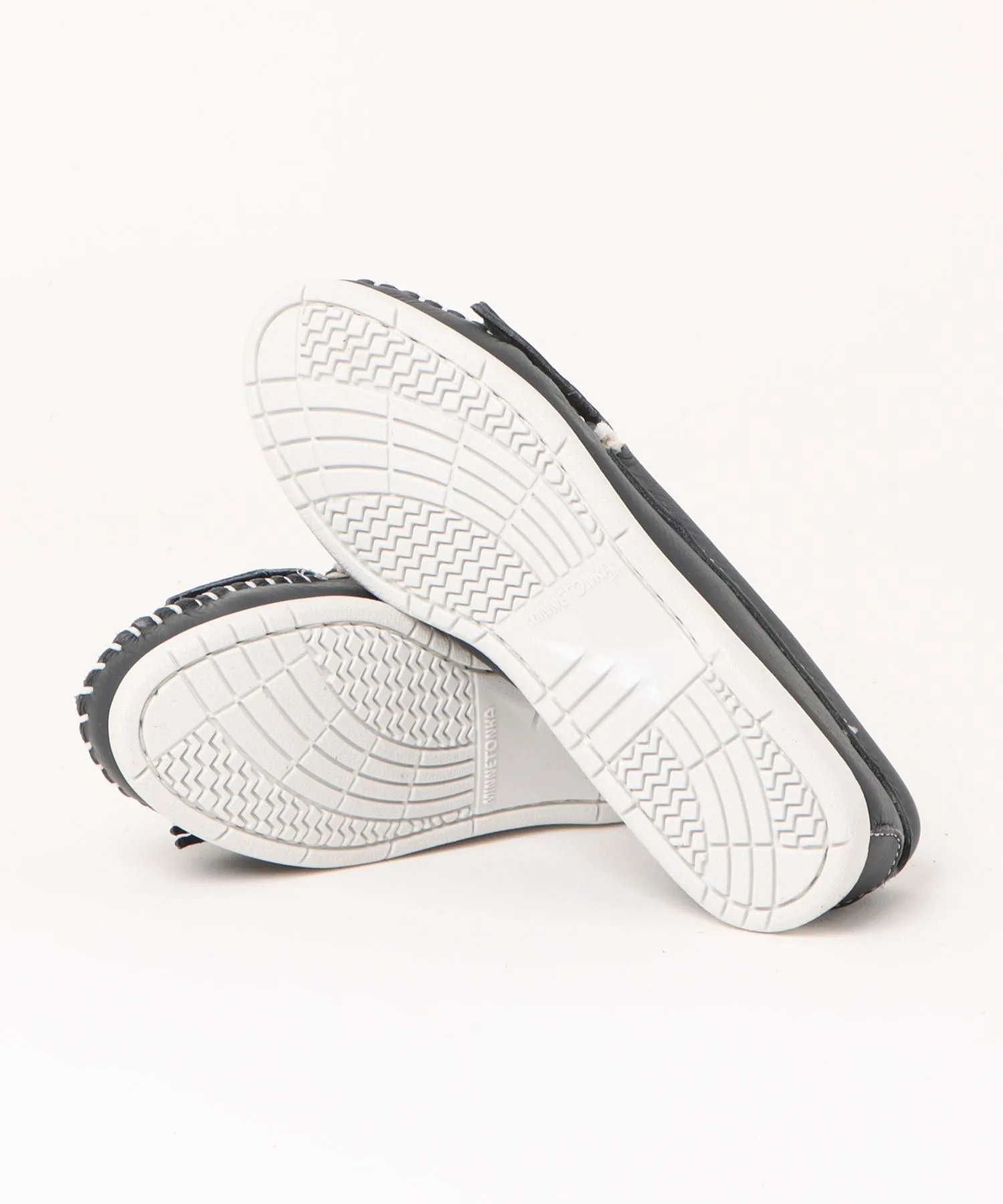 Мужские и женские мокасины Minnetonka Unbeaded Leather Moc — фото 3