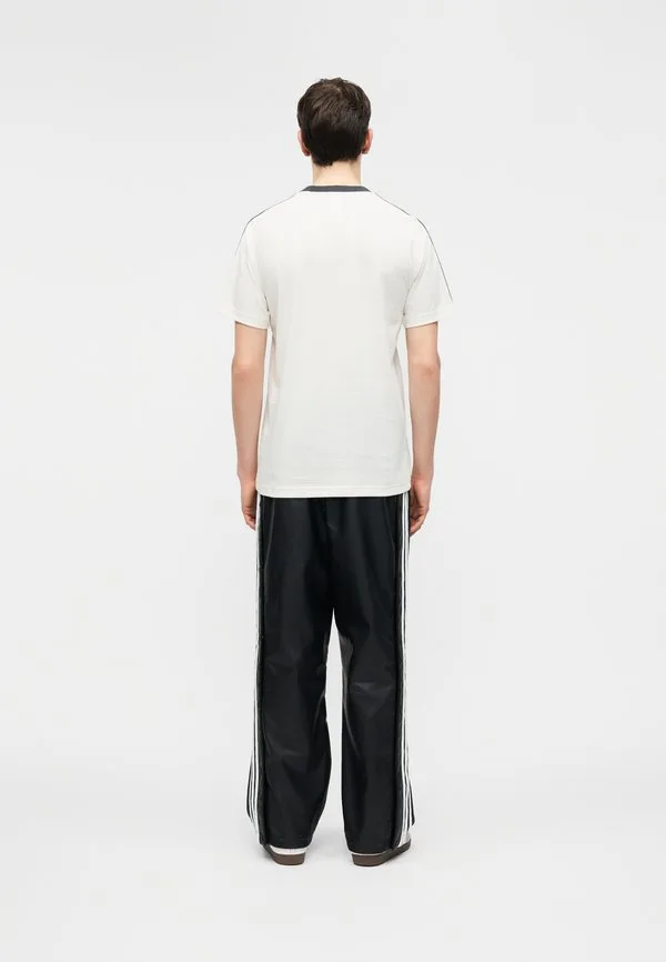 Футболка germany originals в стиле lifestyle sports t-shirt offwhite Adidas Originals, Off-White — фото 3