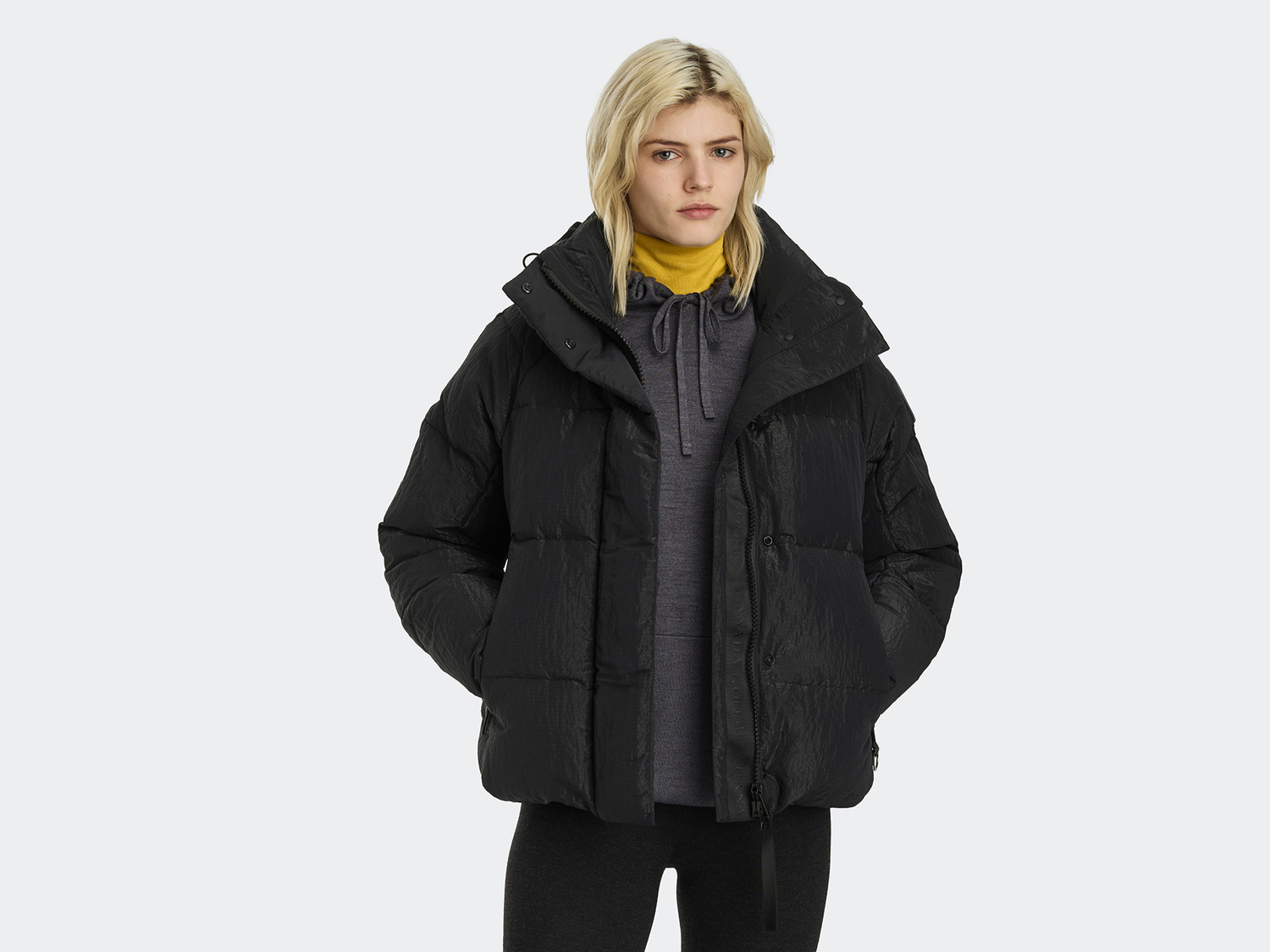 

Парка Canada Goose Junction Black Label Shiny Crinkle, черный