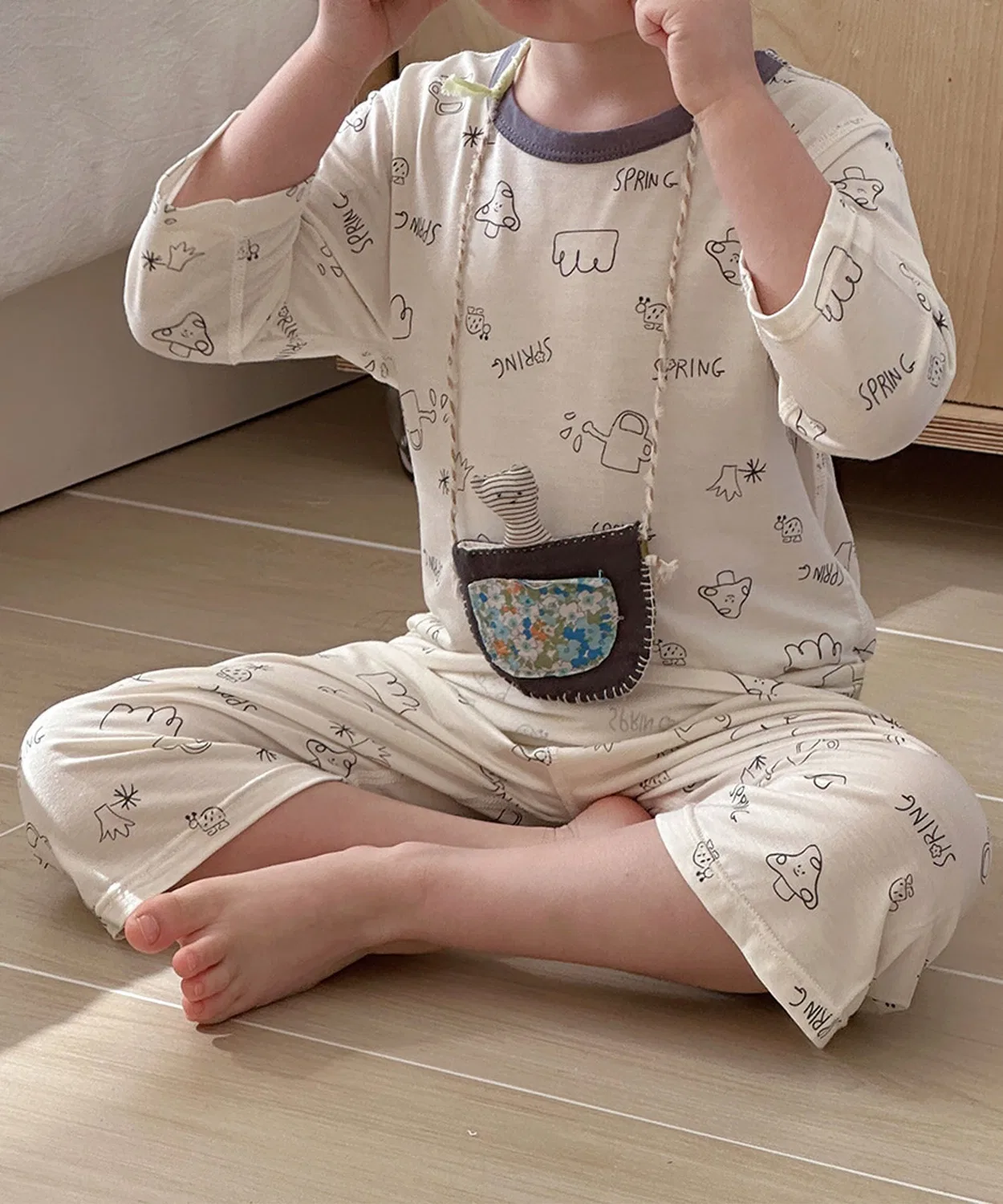 Детский комплект домашней одежды с принтом Aimoha-KIDS из тенселя с полиуретаном офф-белый — фото 4