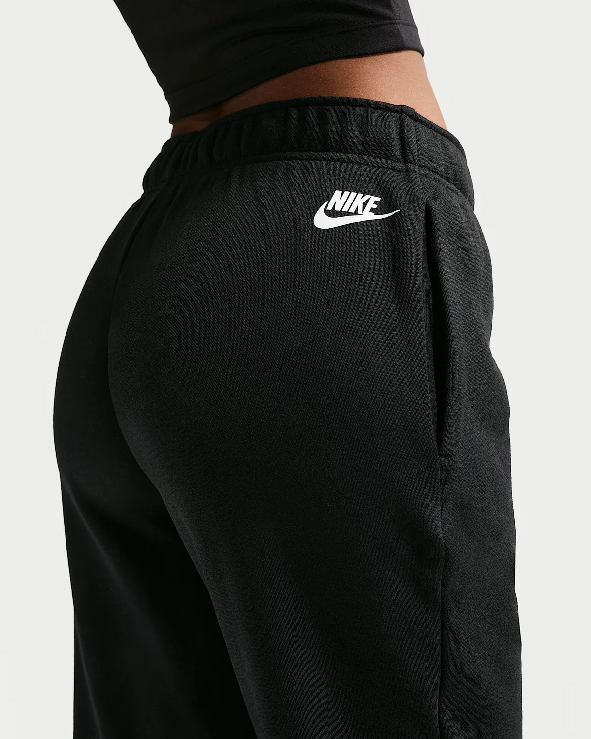 Женские спортивные штаны Nike Sportswear Club Fleece с принтом, Black/White — фото 3