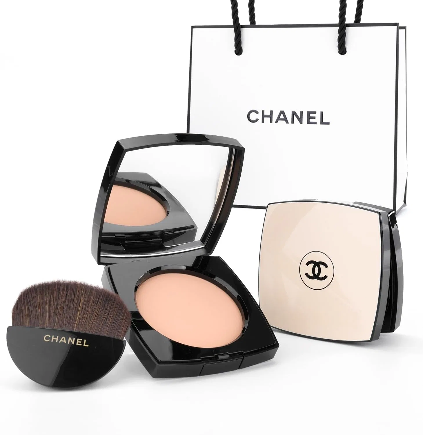 Пудра для лица Les Beige Healthy Grow Powder Chanel 12 г, оттенок B10