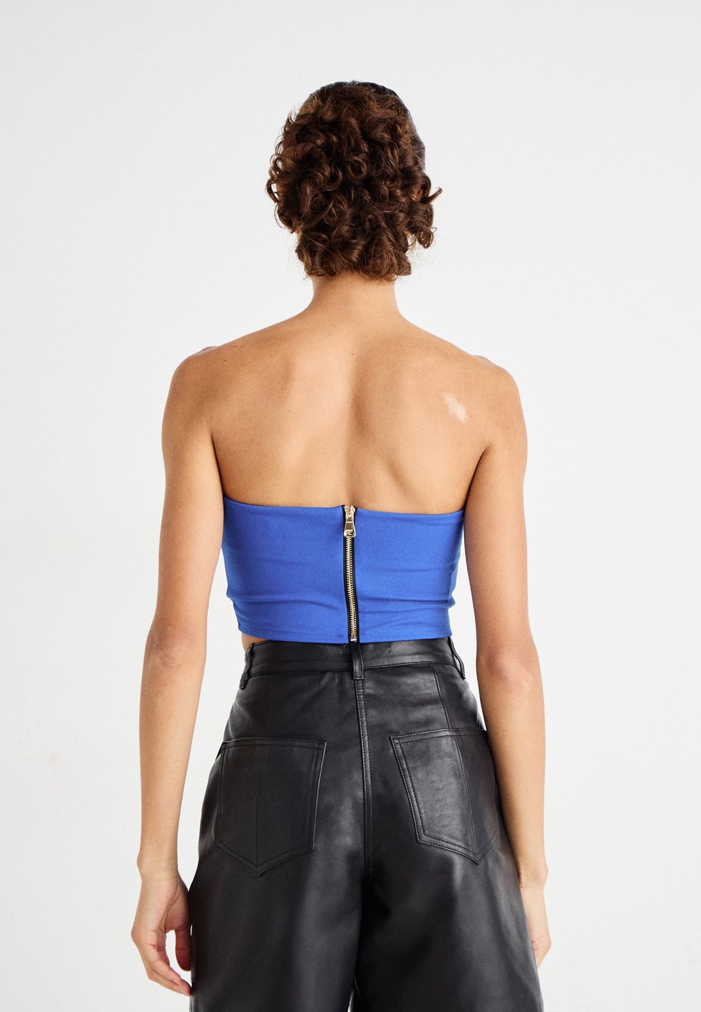 

Топ JOLIE HEART NECK CROP WAL G., синий