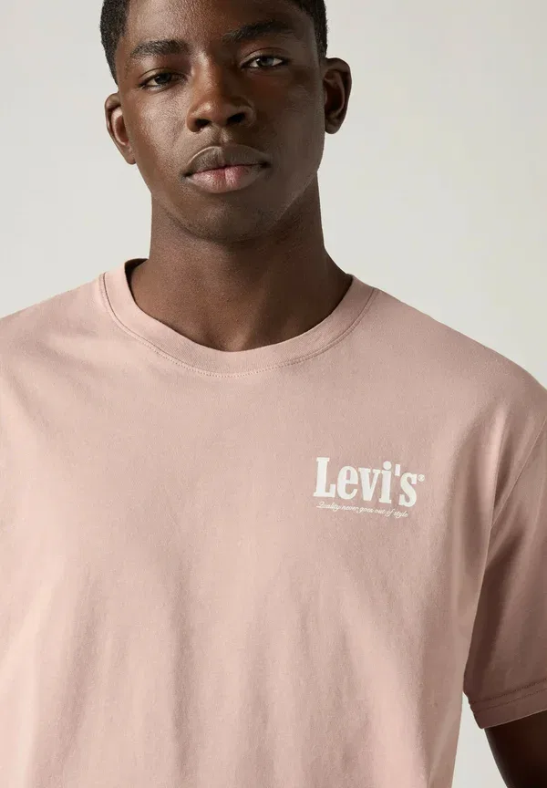 Футболка Levi'S, модель Lse_Ss relaxed fit tee boxtab 5in black, цвет черный — фото 3