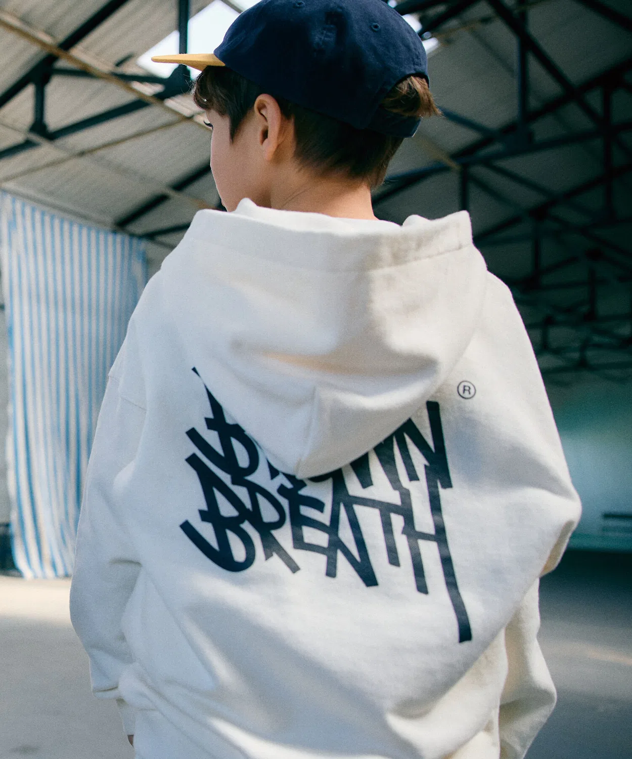 Детское худи Kids Tag цвета айвори от Brownbreath Kids