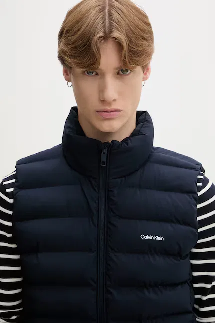 Жилет утепленный с технологиями водо- и ветрозащиты Calvin Klein, синий — фото 4