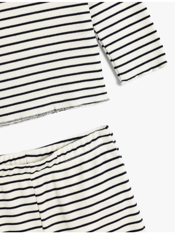 

Комплект из 2 предметов: футболка с длинными рукавами и брюки в полоску цвета экрю KOTON