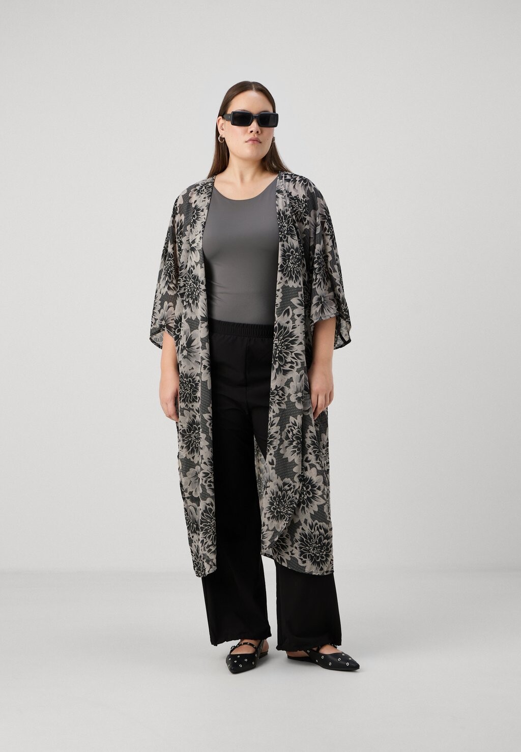 

Легкая куртка CARMELDON HOWDY LIFE 3/4 KIMONO ONLY Carmakoma, черный