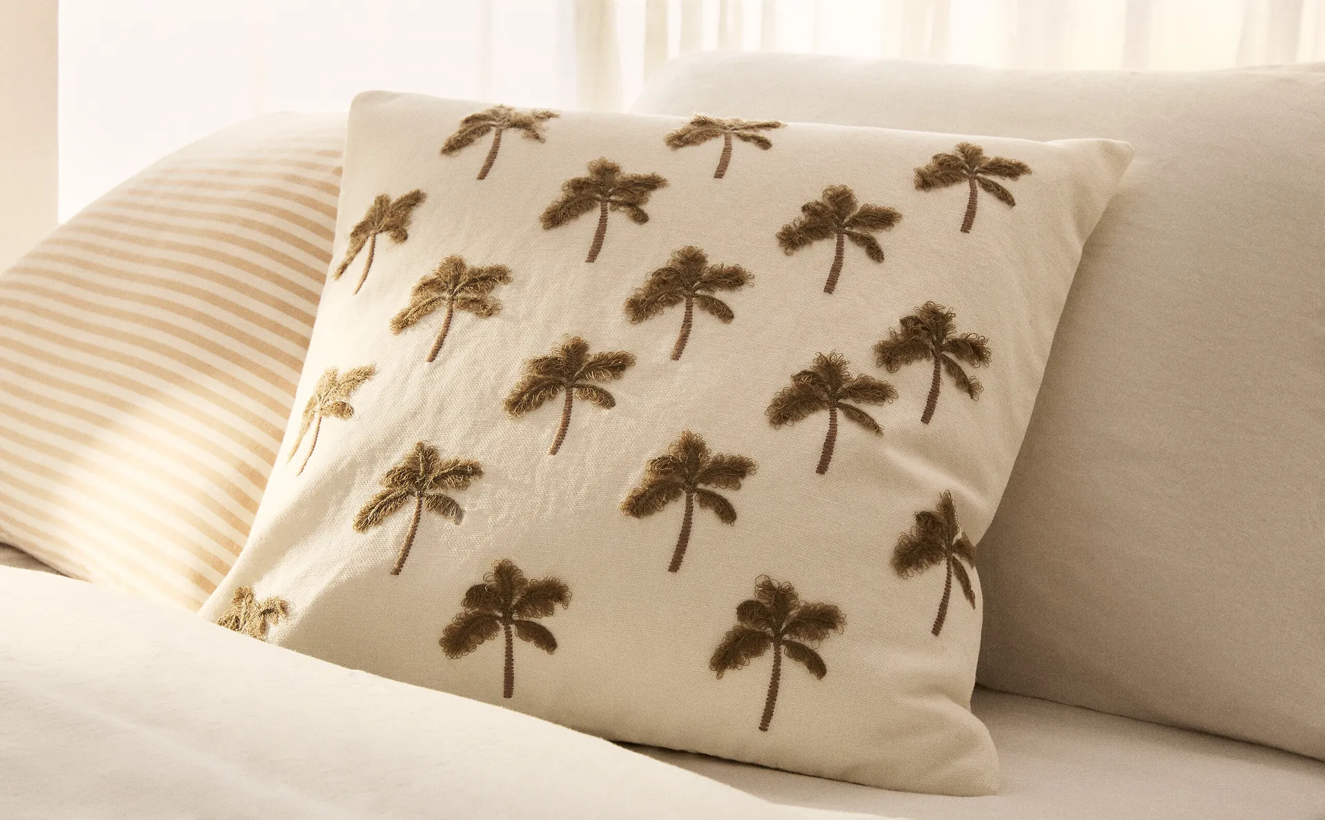 

Чехол для подушки из пальмового дерева Zara Home, цвет Oyster White