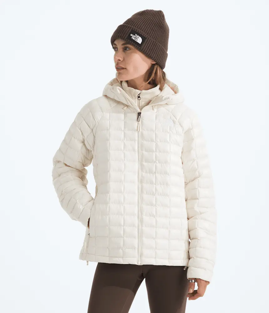 

Женская куртка с капюшоном THERMOBALL The North Face, White Dune