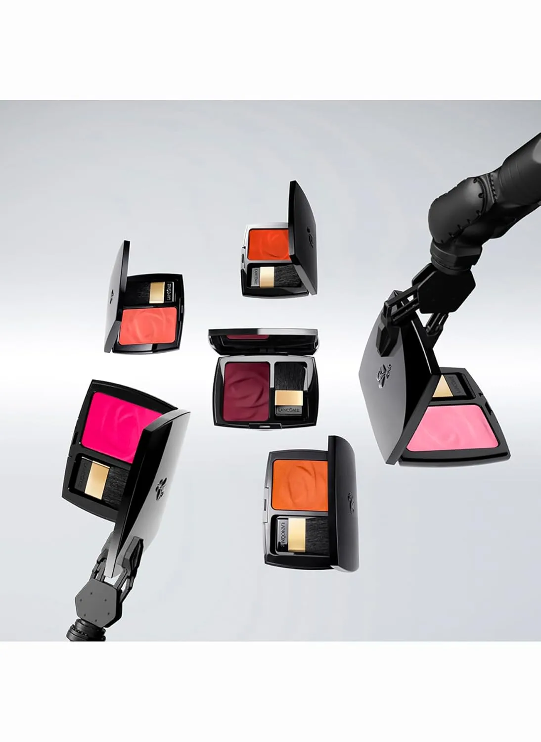 Румяна Lancôme Blush Subtil Blush - Шелковистая пудра для макияжа без масла - Стойкие румяна для лица, 600 I Don’t Give a F*uschia — фото 4
