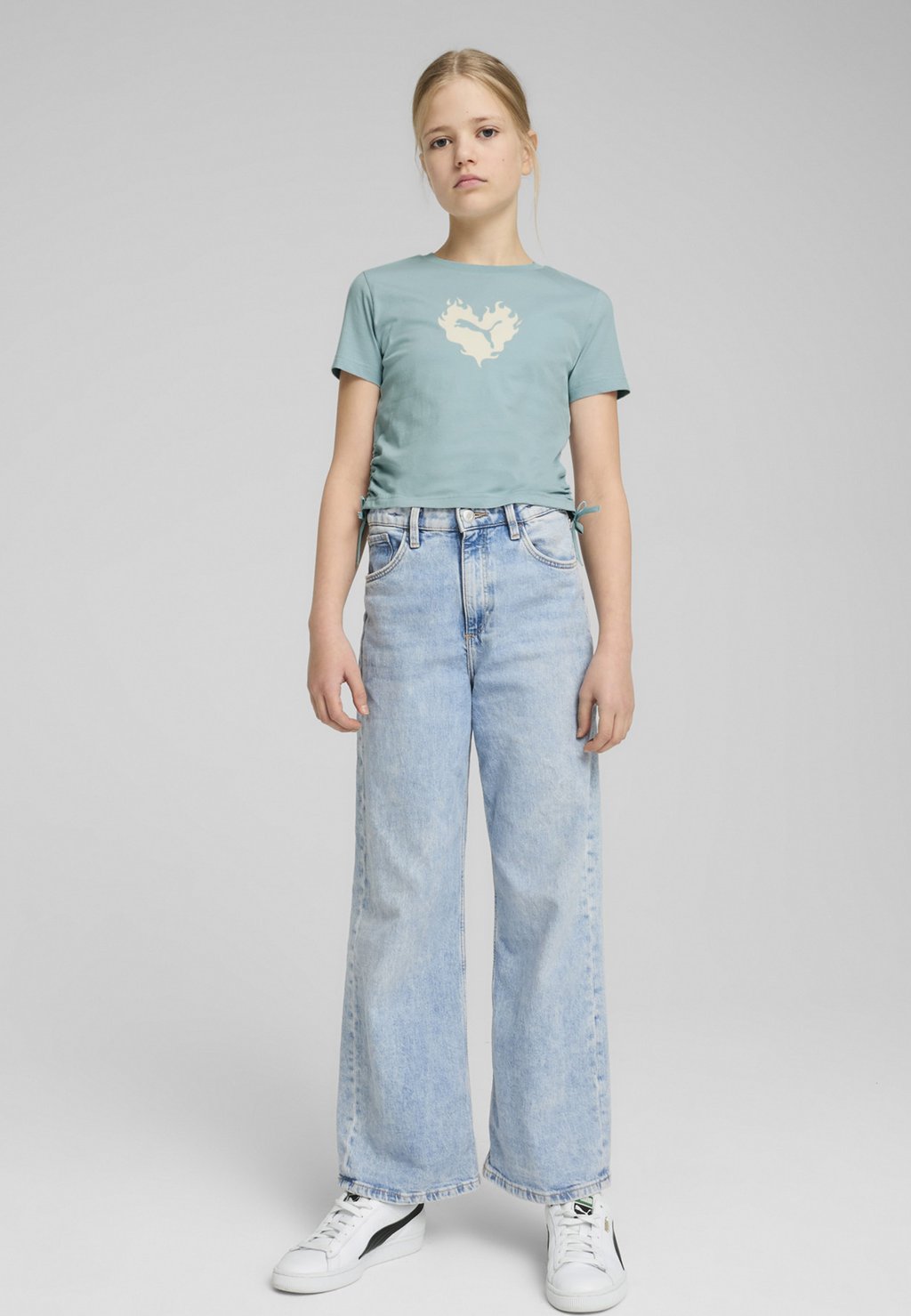 

Футболка с принтом FLAMING LOVE KNOTTED TEE Puma, зеленый