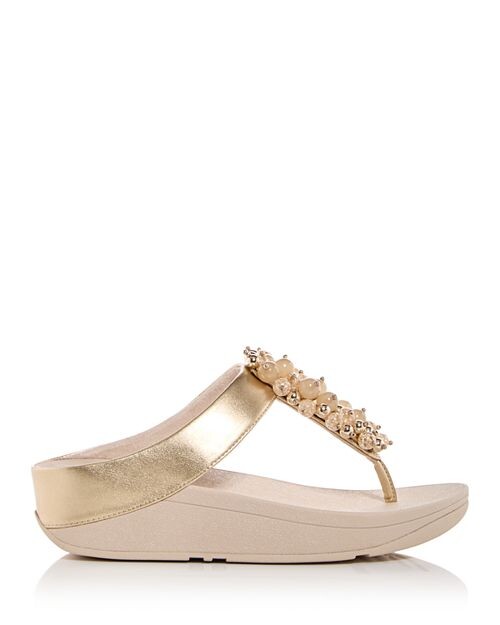 Женские босоножки на танкетке с украшением Fino FitFlop, цвет Gold — фото 2