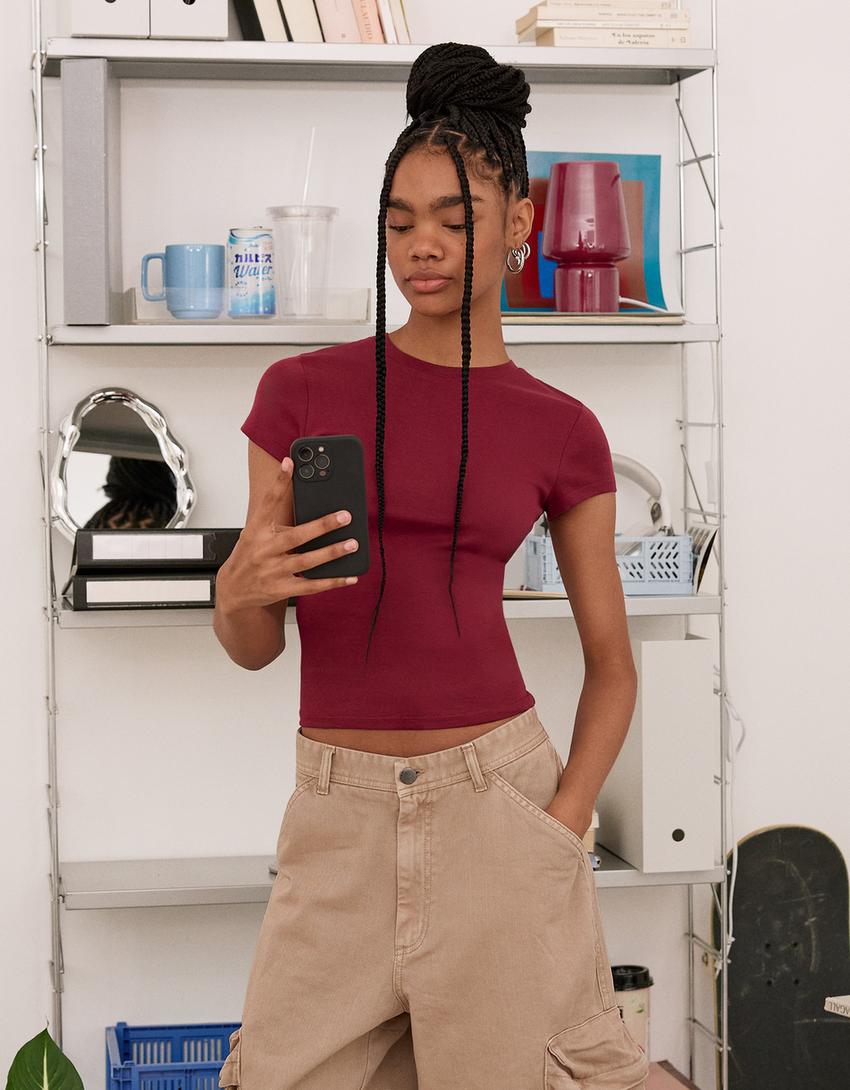 

Футболка с короткими рукавами и круглым вырезом Bershka, фуксия
