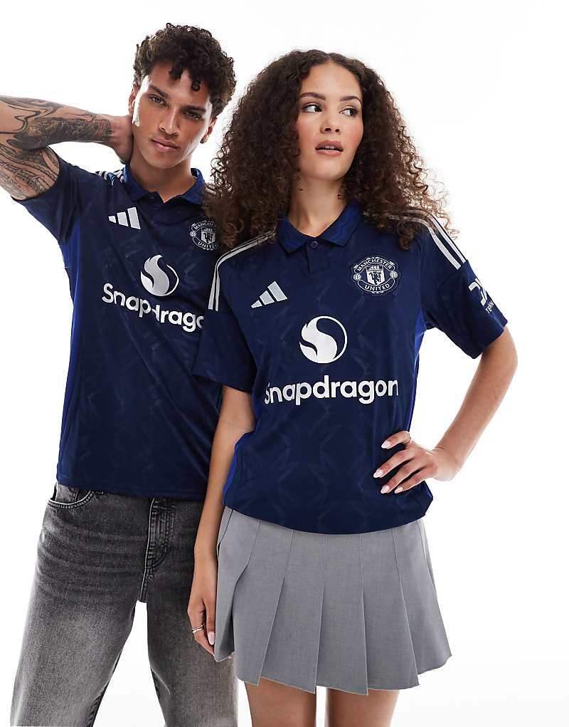 

Темно-синяя выездная футболка унисекс adidas Football Manchester United 24/25