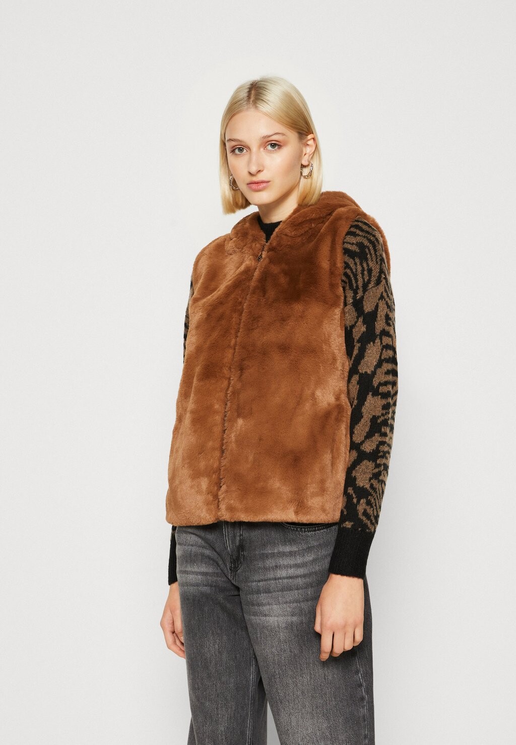 

Жилет ONLY ЖИЛЕТ ONLWENDY, цвет argan oil