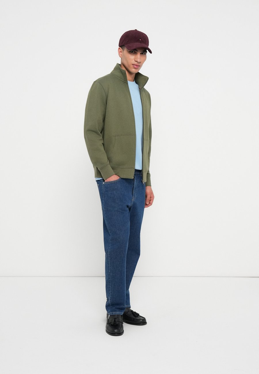Толстовка Tommy Hilfiger ESSENTIAL STAND COLLAR, Battle Green/Dark Green — фото 2