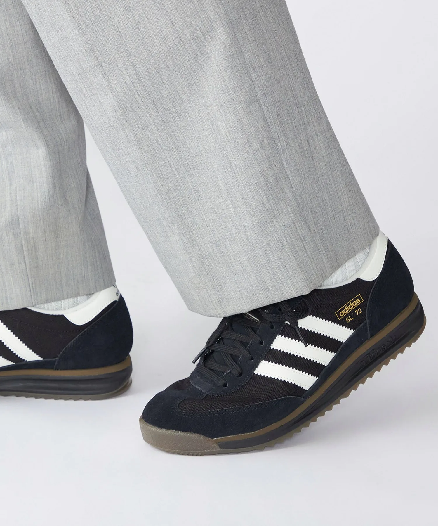 Мужские кроссовки из замши adidas Originals SL 72 RS черные — фото 4