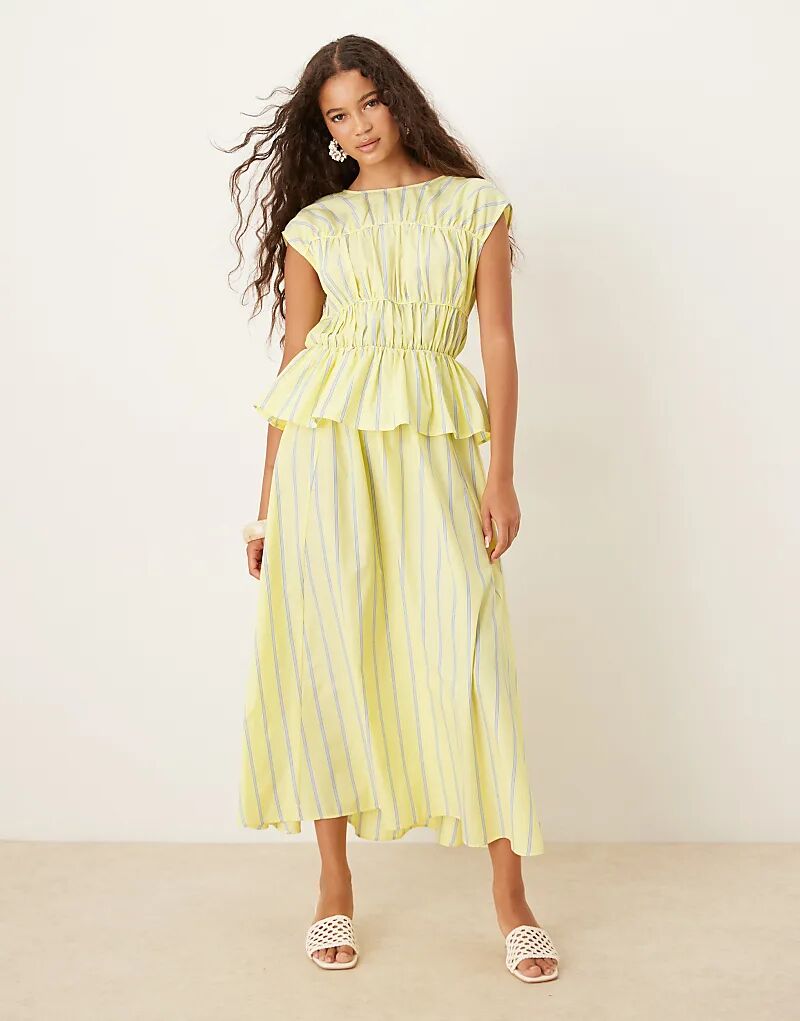 

Платье миди ASOS DESIGN с рюшами и вставками в желтую полоску