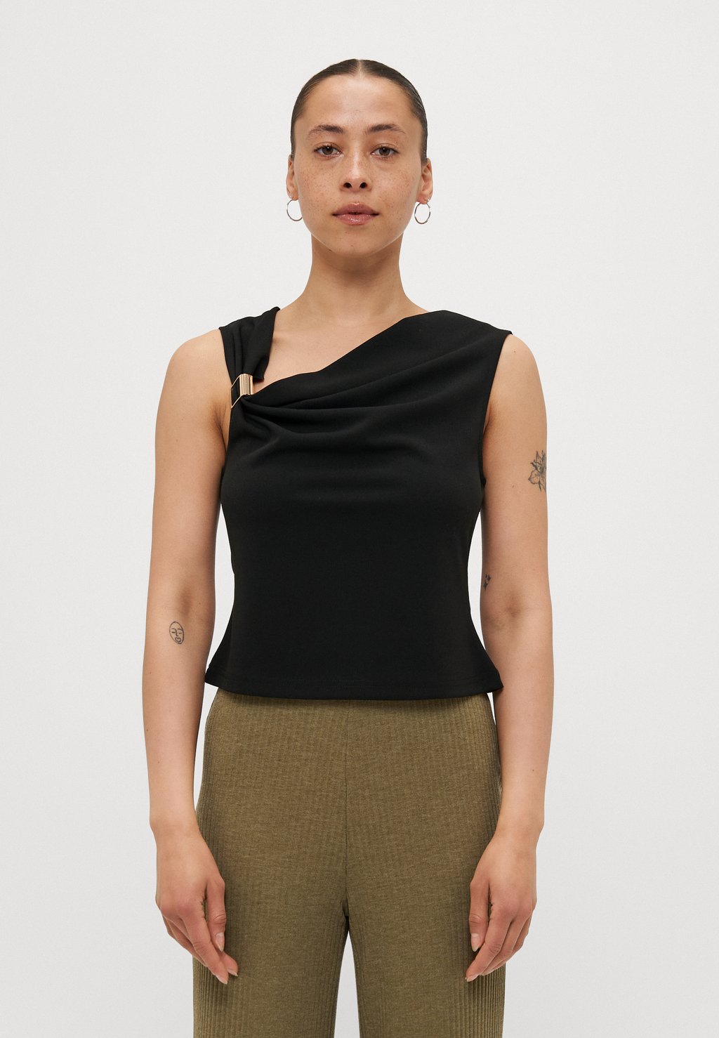 

Топ VMALLISON WATERFALL Vero Moda Petite, черный