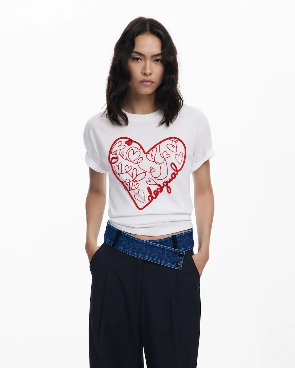 

Женская футболка с рельефными сердцами Desigual, белый