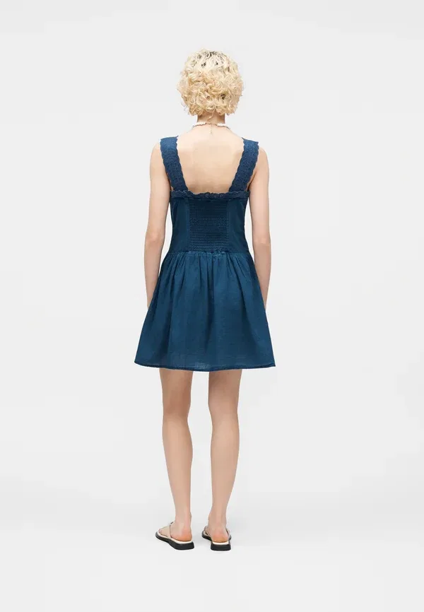 Платье-рубашка Pintuck dropwaist dress day dress Gap, голубой деним — фото 3