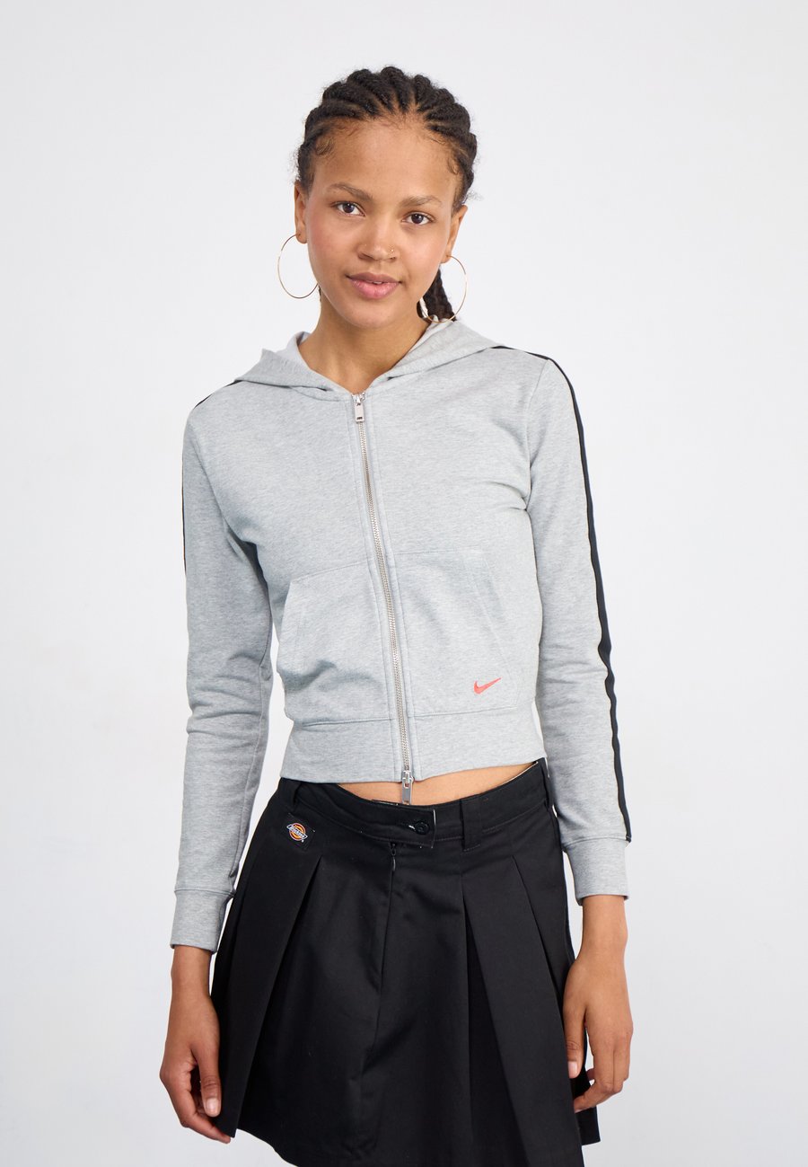 

Толстовка Nike Sportswear Zip-up sweatshirt, Grey Heather/Black/Dark Grey