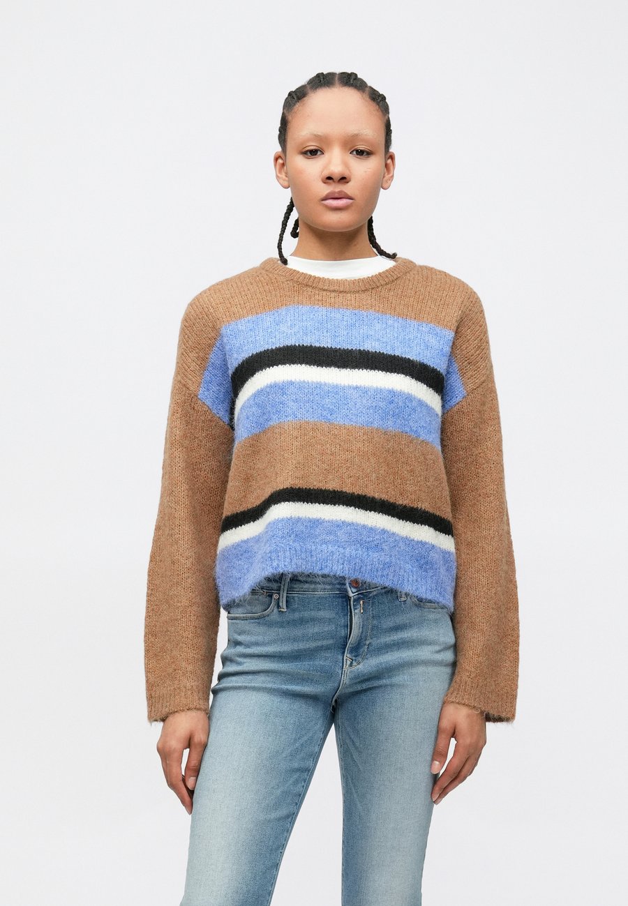 

Джемпер ONLY ONLKALLIE O NECK , Toast Coconut/Ultramirine/Black/Brown