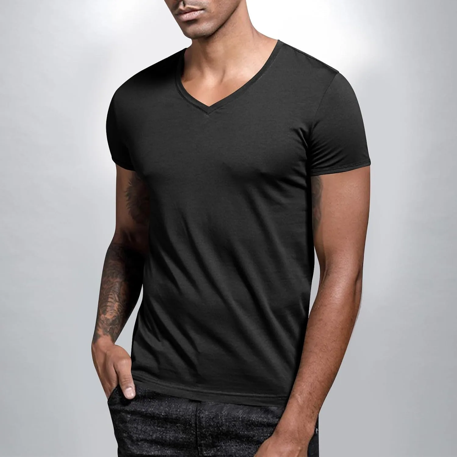 Мужская футболка Slim Fit с коротким рукавом и V-образным вырезом, мягкая, легкая, повседневная, базовая майка для лета и тренировок Generic, черный — фото 2