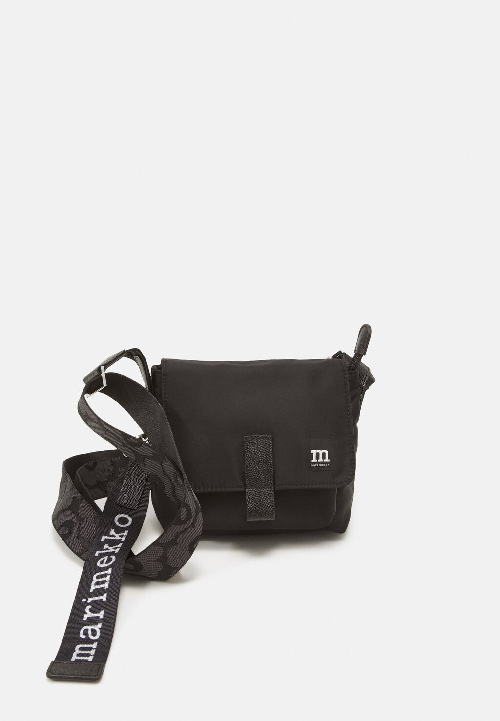 

Сумка через плечо MINI MESSENGER SOLID UNISEX Marimekko, цвет black, Черный, Сумка через плечо MINI MESSENGER SOLID UNISEX Marimekko, цвет black