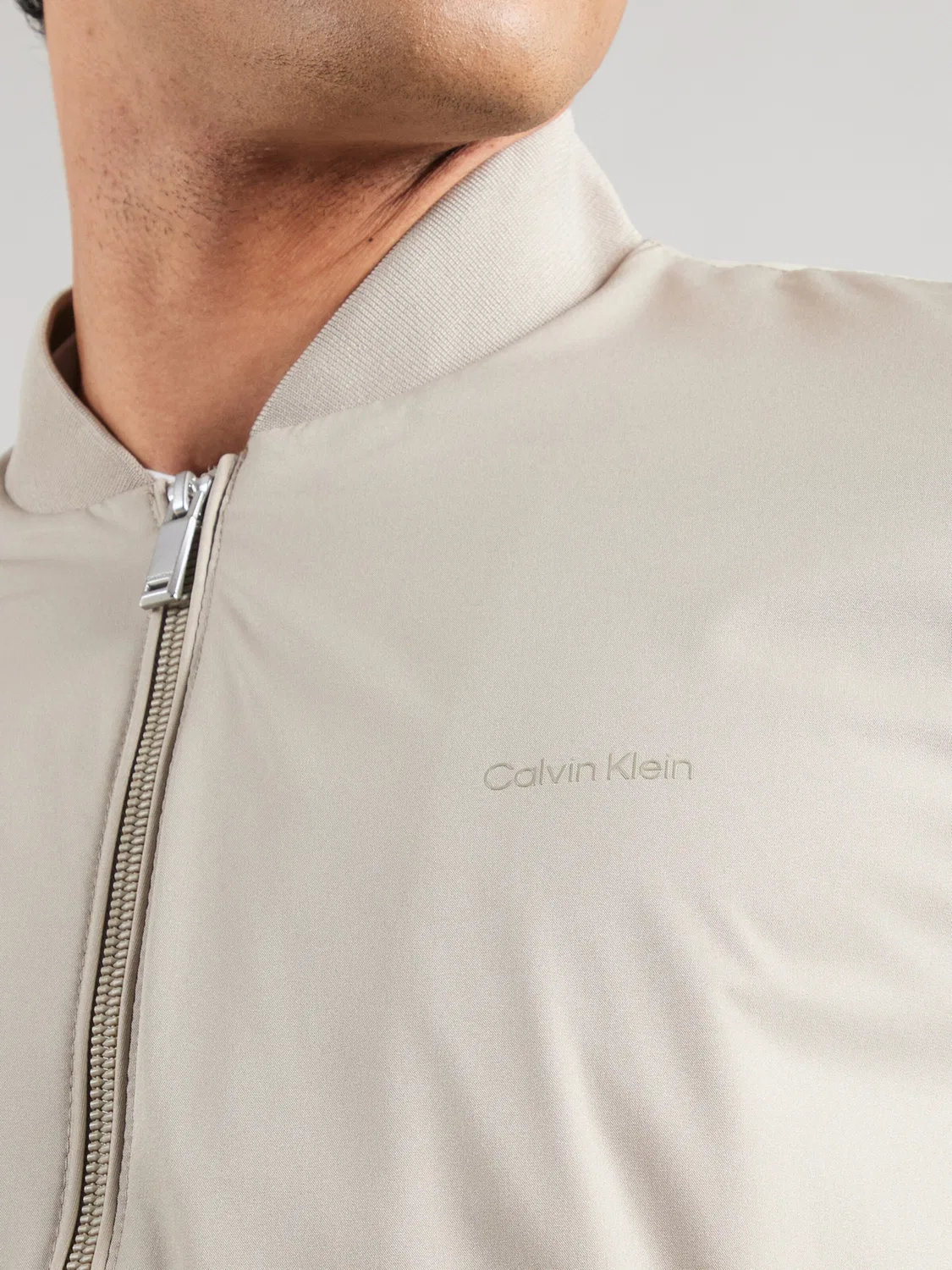 Куртка Calvin Klein Between-Season Jacket MATTE коричневого цвета — фото 2
