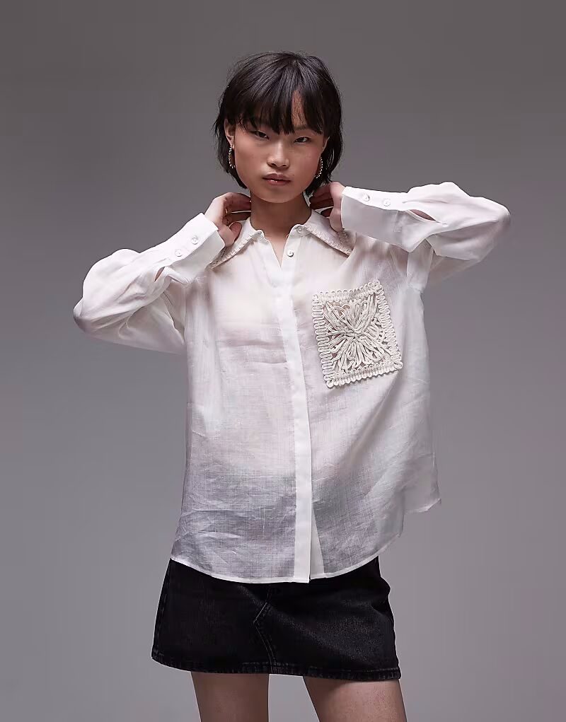 

Рубашка свободного кроя Mango с карманом из рами белого цвета