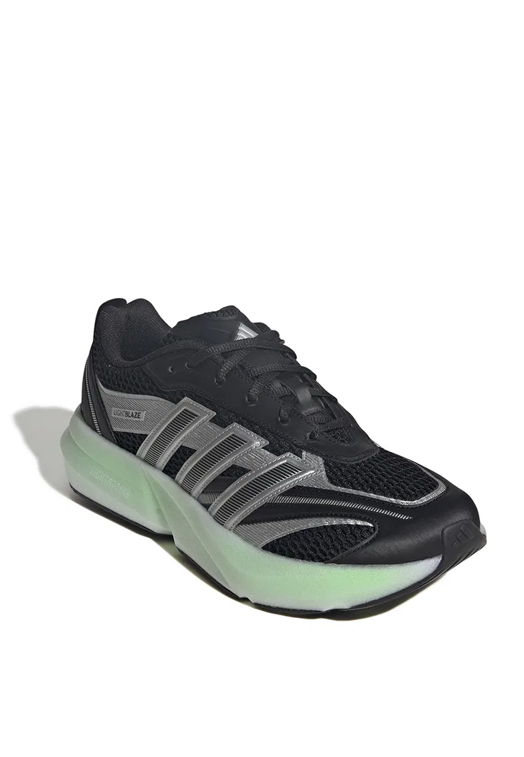 Кроссовки мужские Lightblaze Glow Adidas, черный/серебряный — фото 2