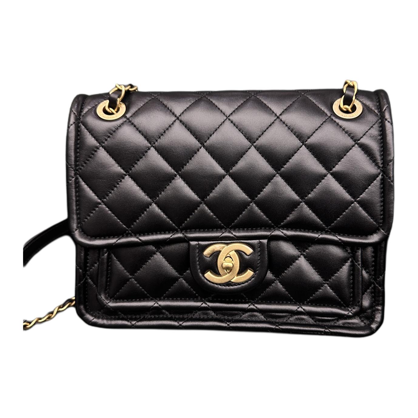 Chanel Сумка через плечо из блестящей овечьей кожи и металла, средний размер, женская, черная