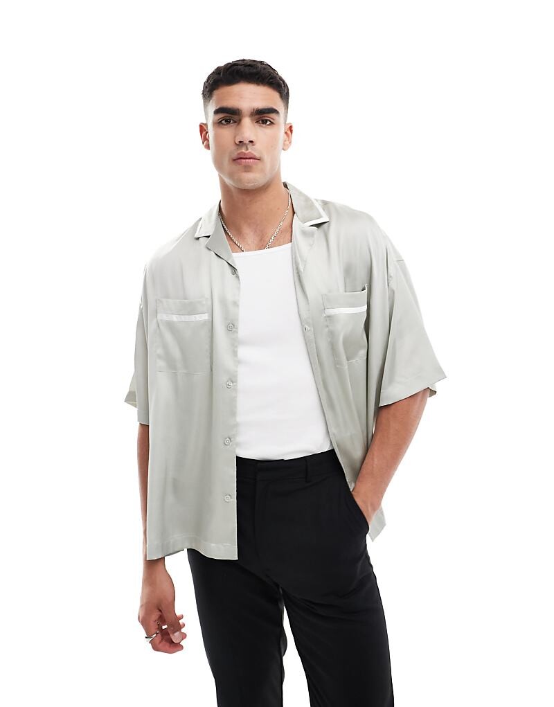 

ASOS DESIGN – Зеленая атласная рубашка оверсайз с белой окантовкой