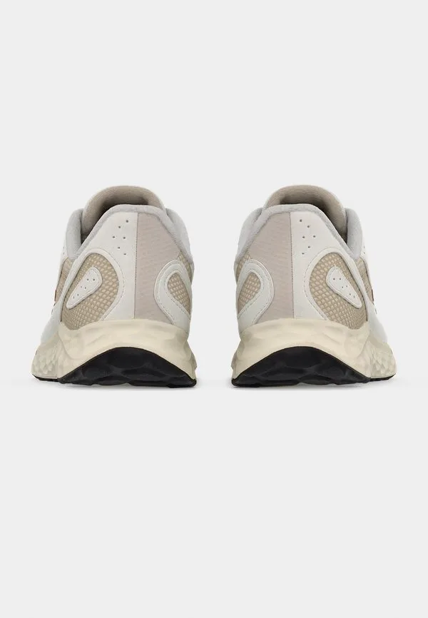 Кроссовки для бега по шоссе fresh foam arishi v4 New Balance, Timberwolf — фото 4